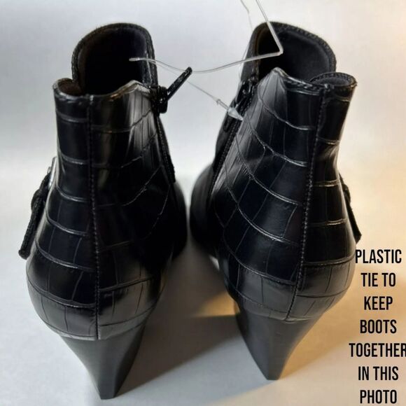 BARETRAPS LEXIS BLACK FAUX LEATHER Side Zip Buckle Ankle boots Size 8M NWOT - Picture 10 of 13